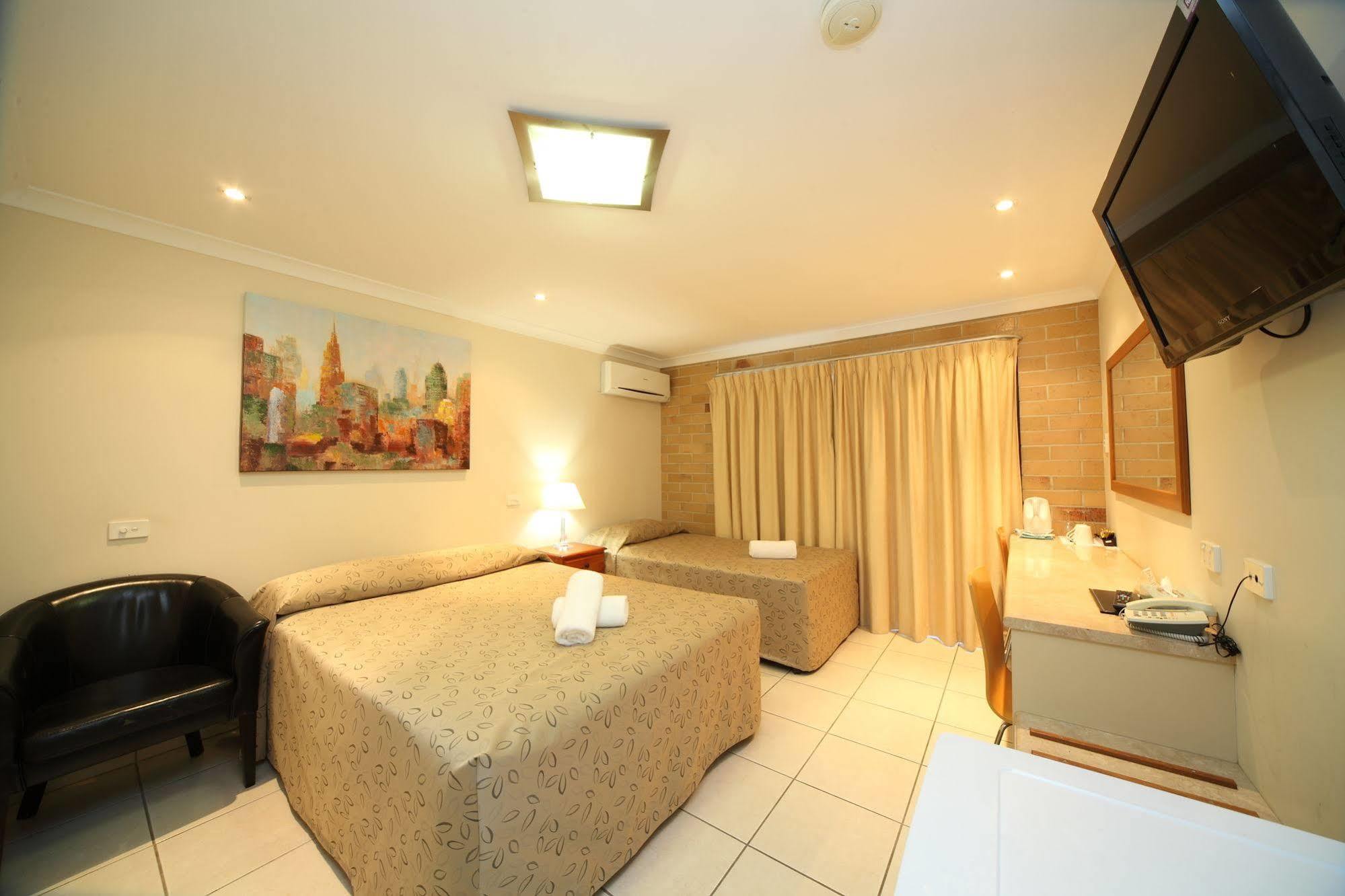 Emerald Central Palms Motel Kültér fotó
