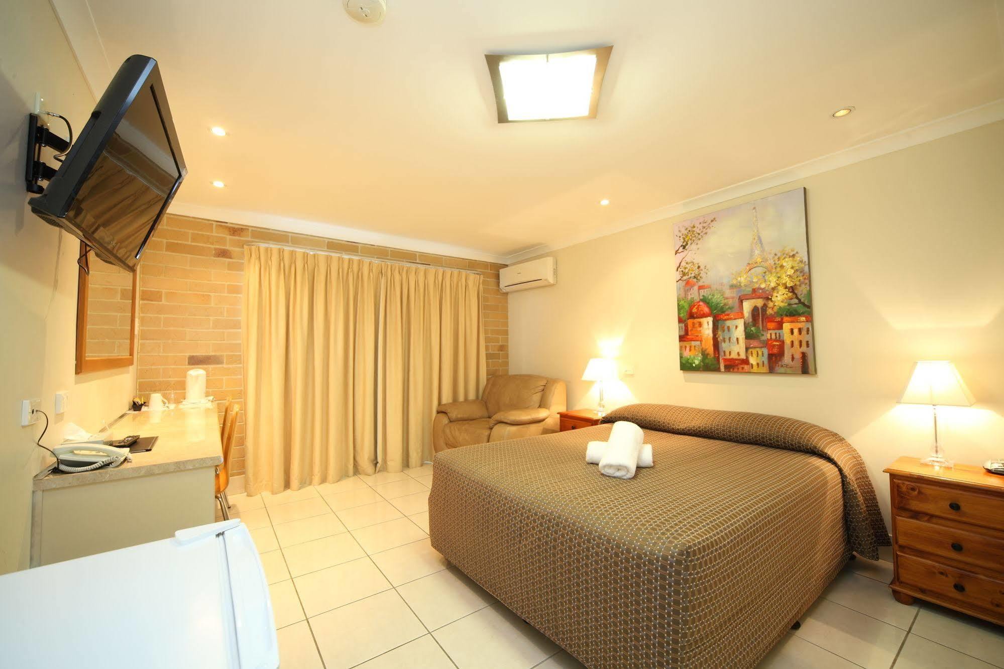 Emerald Central Palms Motel Kültér fotó